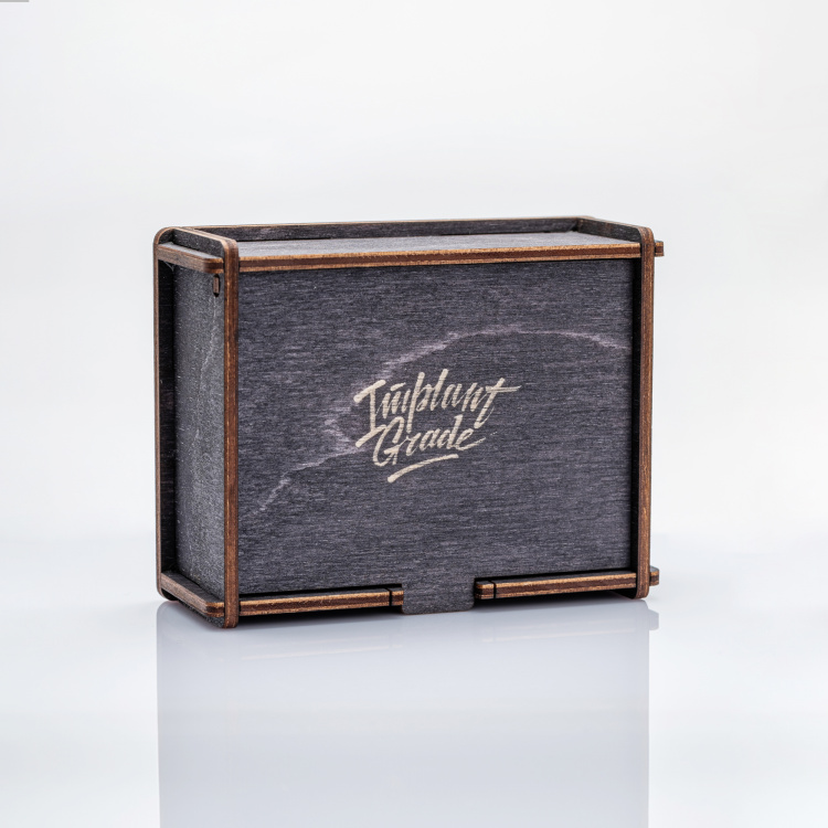 Коробка подарочная деревянная Implant Grade