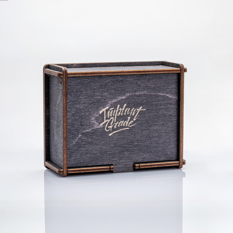 Коробка подарочная деревянная Implant Grade Коробка подарочная деревянная Implant Grade