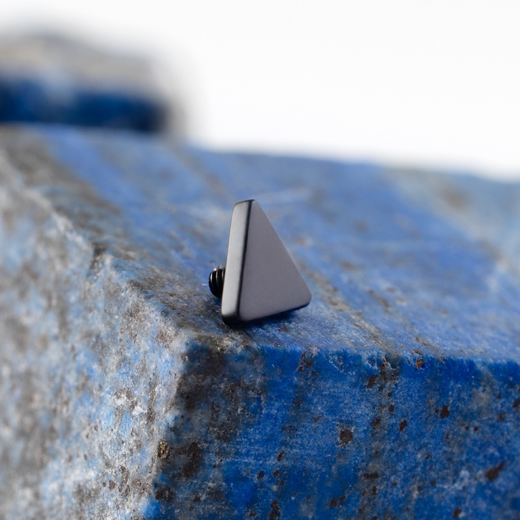 Накрутка Triangle Implant Grade 1.6 мм титан