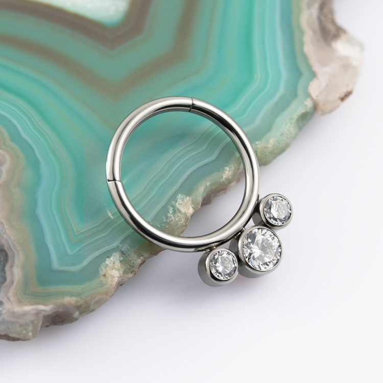 Кольцо-кликер 3 Stones Implant Grade 1.2 мм титан Кольцо-кликер 3 Stones Implant Grade 1.2 мм титан