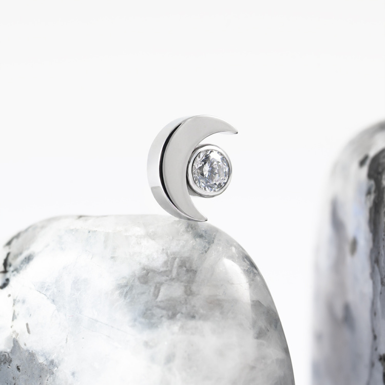 Накрутка Crescent Moon crystal Implant Grade 1.6 мм титан