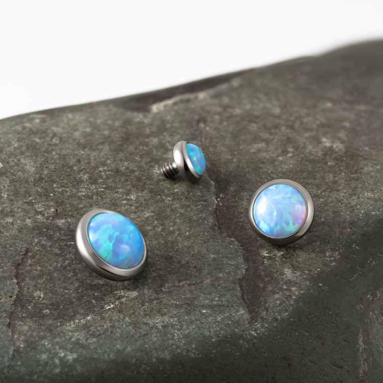 Накрутка с опалом 06 Implant Grade 1.6 мм титан