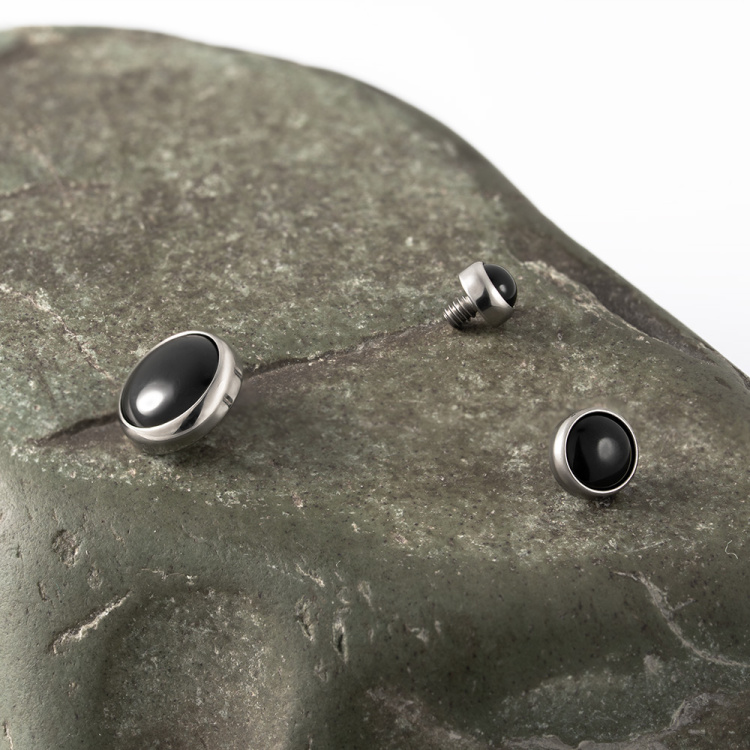 Накрутка Black Onyx Implant Grade 1.6 мм титан Накрутка Black Onyx Implant Grade 1.6 мм титан